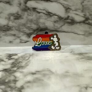 Limited Edition Mickey love pin